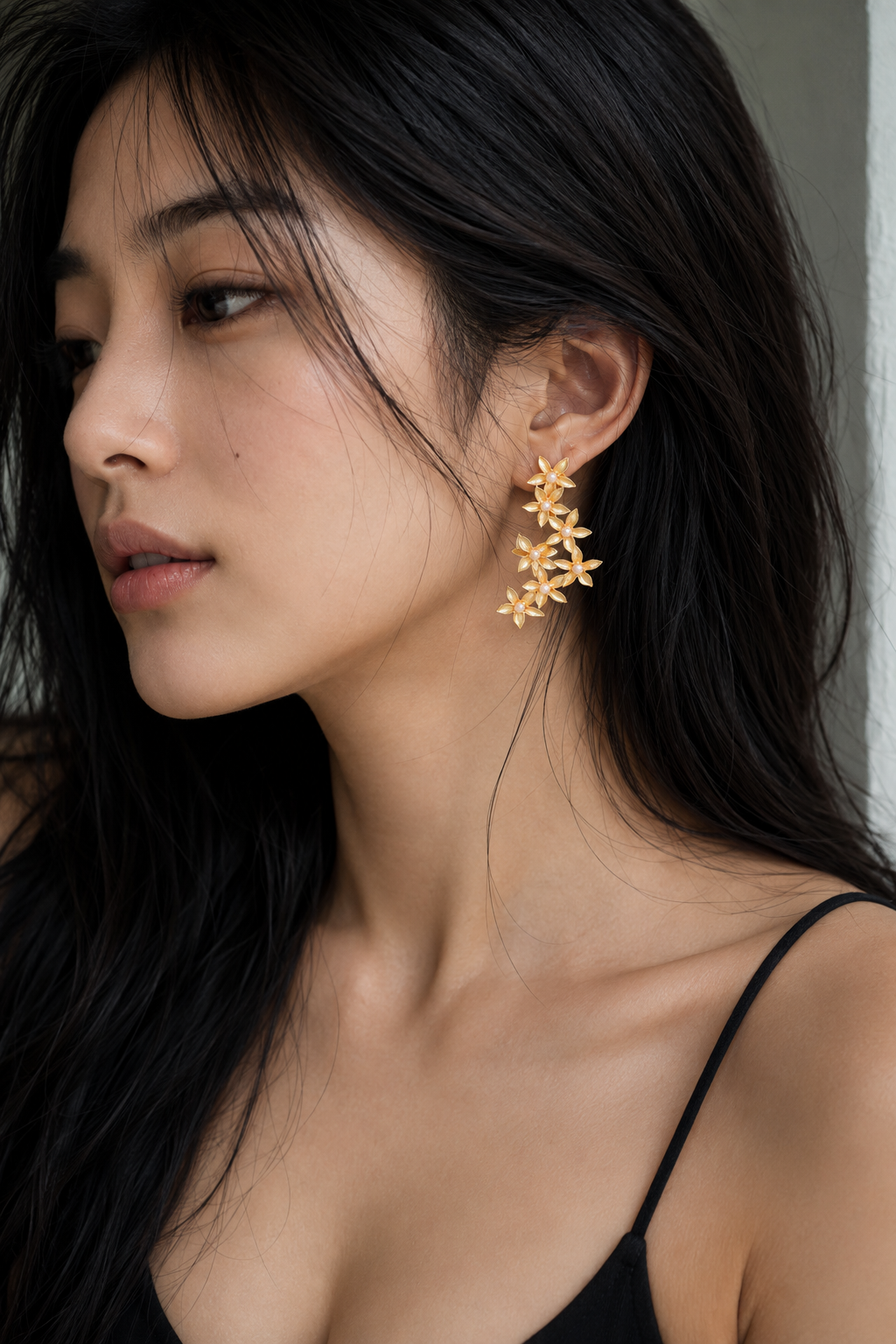 Pearl Brass Flash Gold Plating Floral Stud Earring