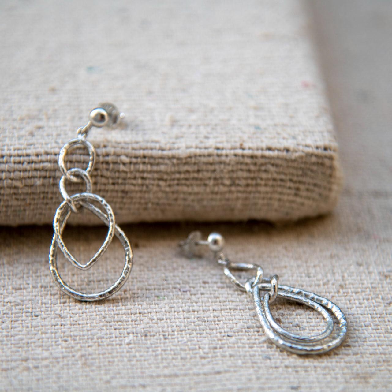 Intertwined Oval Silver Dangler Earring
