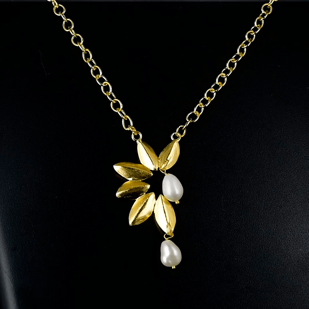 Pearl Leaf Necklace Fashion jewelry