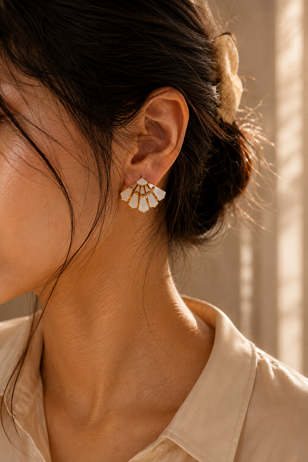 Mother of Pearl Brass Flash Gold Plating Ginkgo Stud Earring
