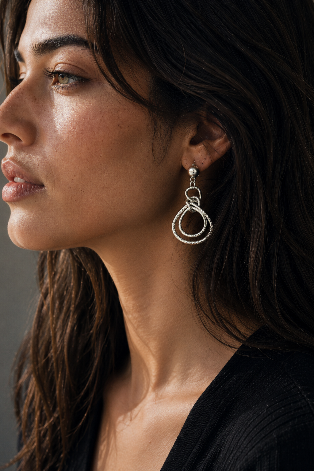 Intertwined Oval Silver Dangler Earring
