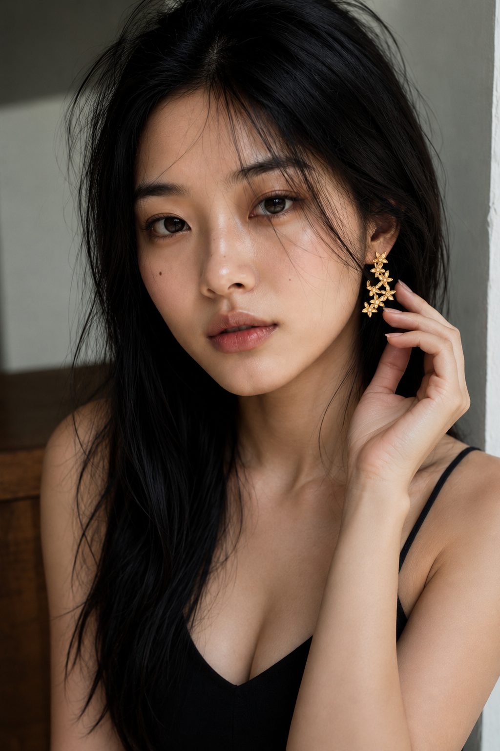 Pearl Brass Flash Gold Plating Floral Stud Earring