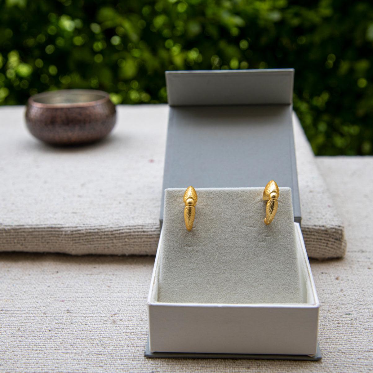 Alien Ship Hoop Flash Gold Plated Stud Earring for Women