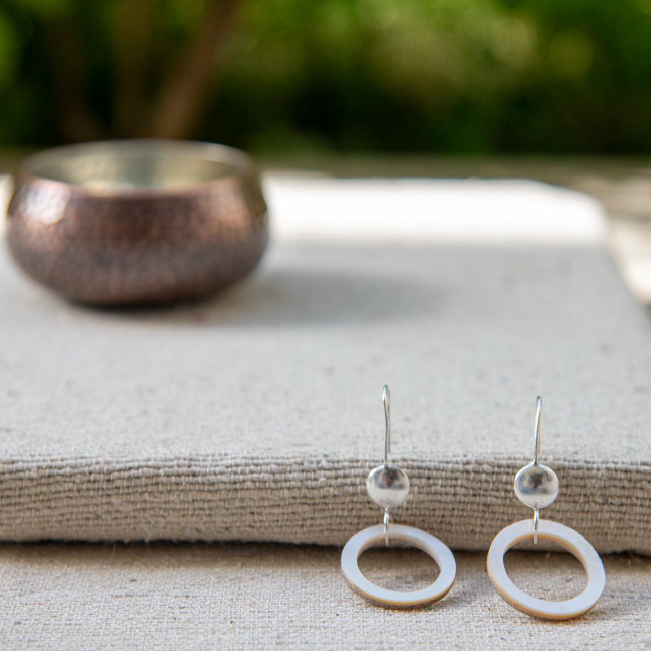 Mother of Pearl Round Silver Dangle Earring
