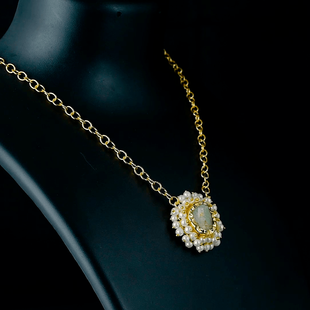 Pearl Floral Necklace Fashion jewelry