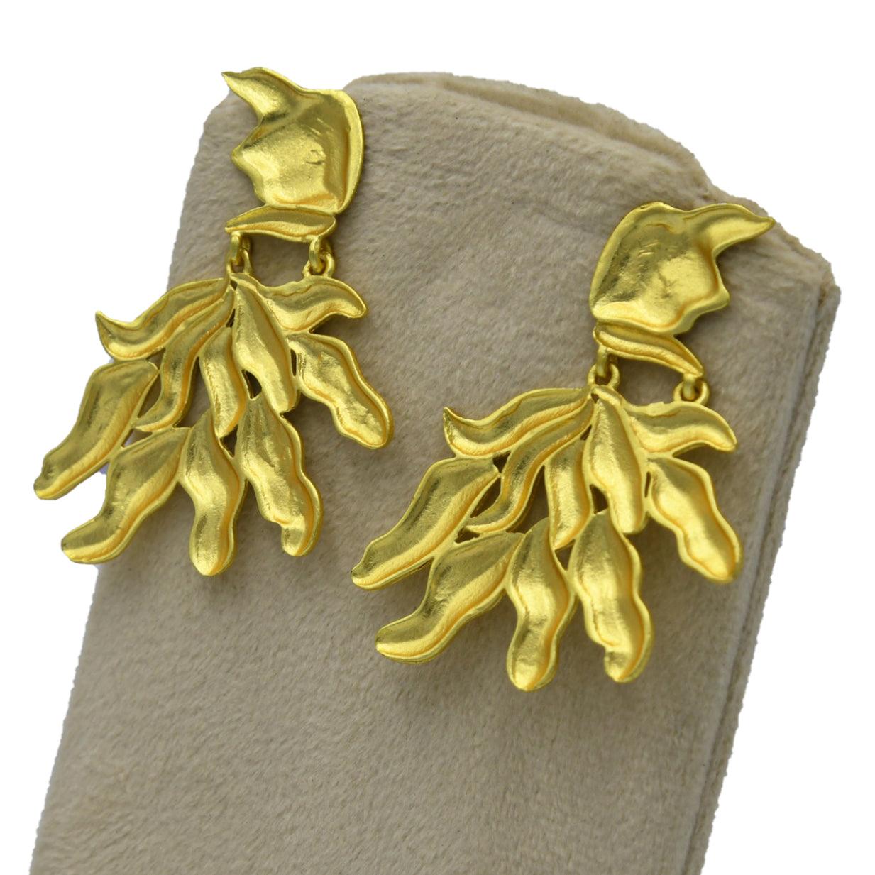 Under the leaf Spell Stud Earring
