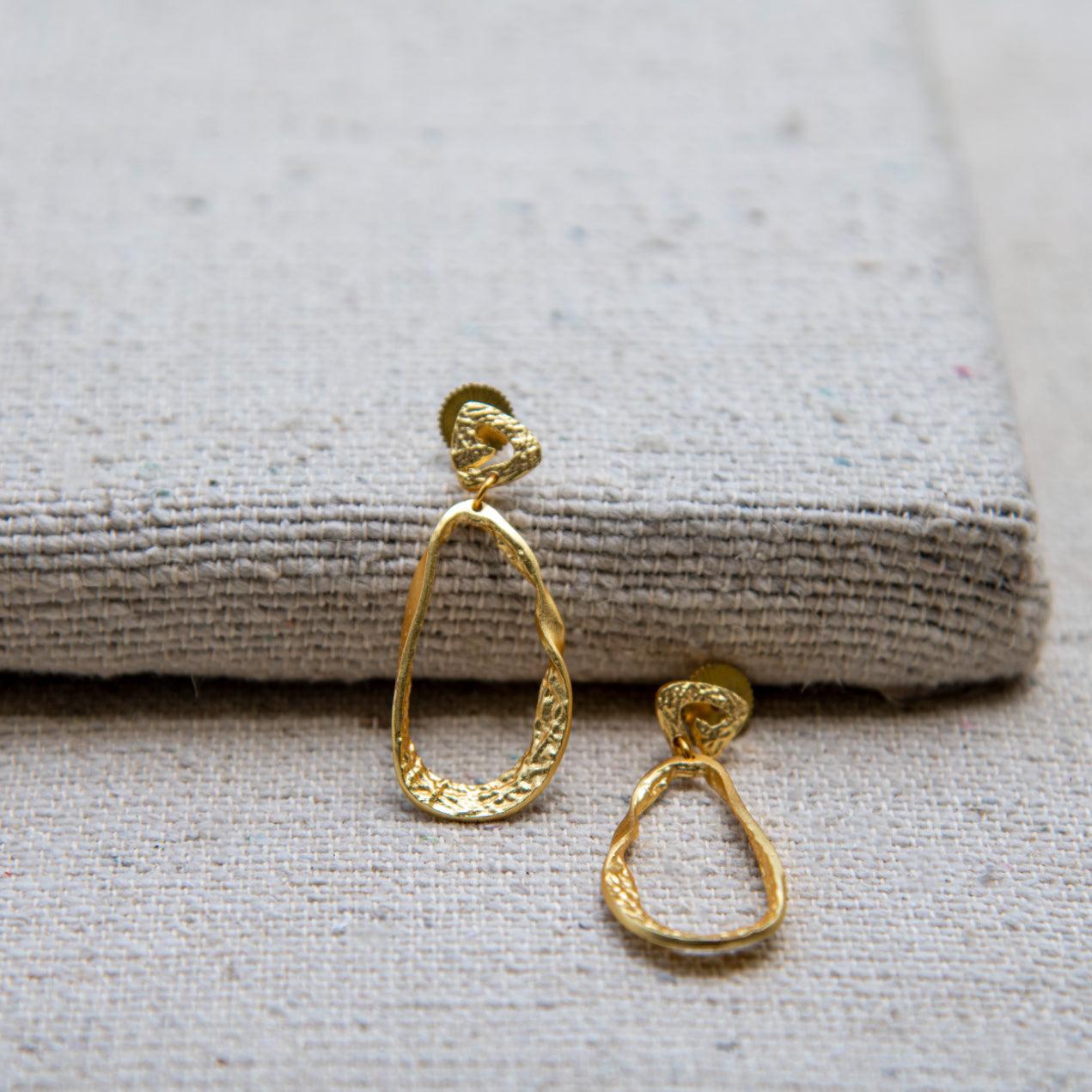 Uneven long Stud Earring